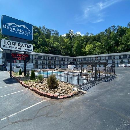 Bear Mount Inn & Suites Pigeon Forge Bagian luar foto