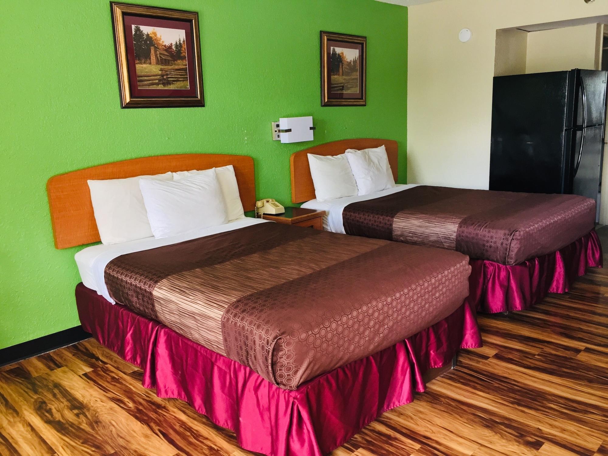 Bear Mount Inn & Suites Pigeon Forge Bagian luar foto