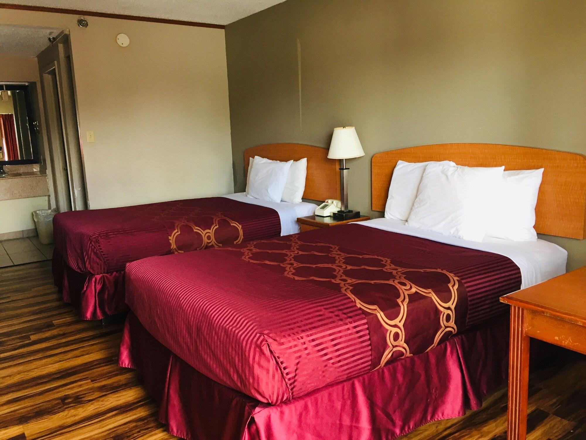 Bear Mount Inn & Suites Pigeon Forge Bagian luar foto