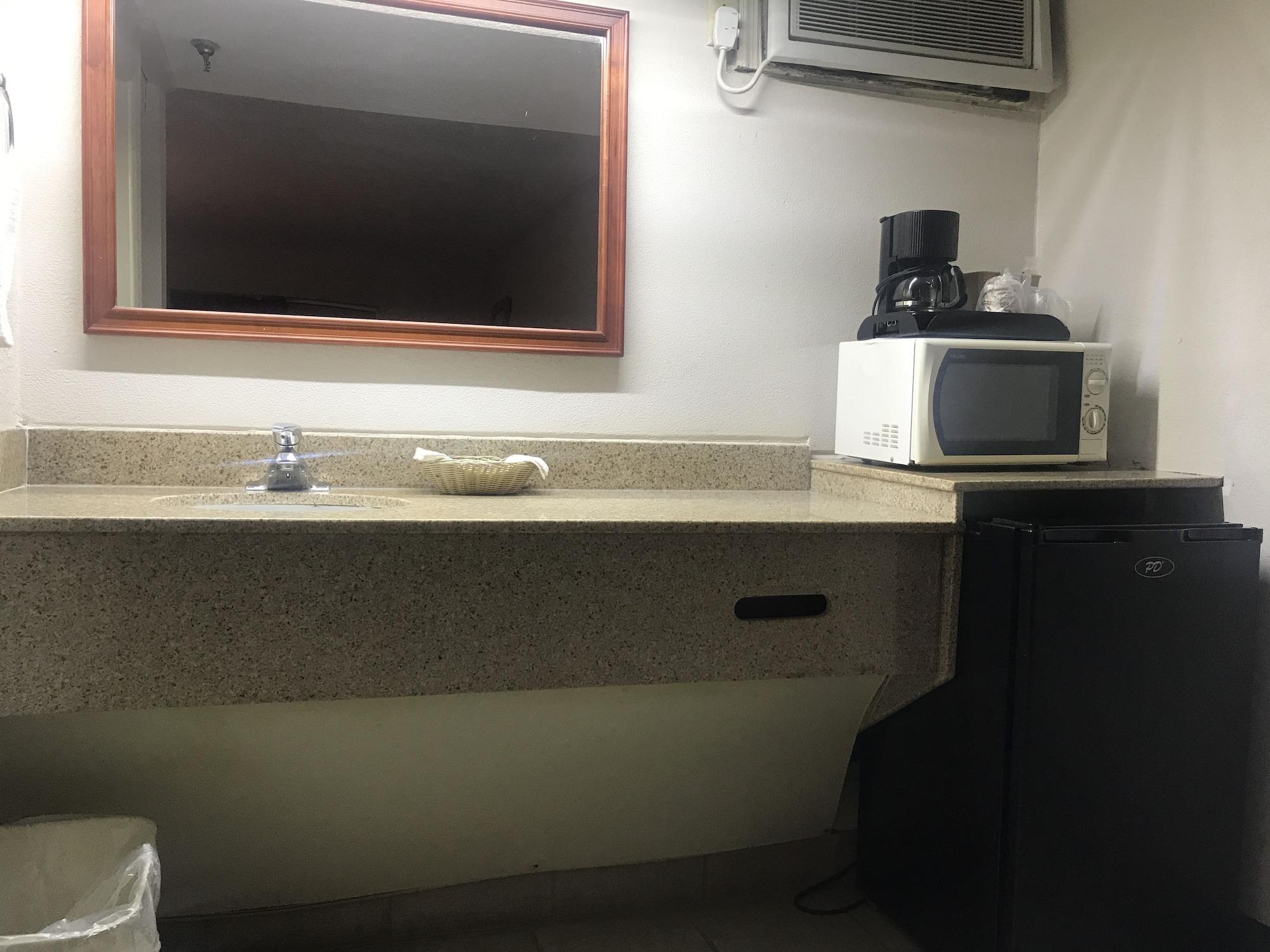 Bear Mount Inn & Suites Pigeon Forge Bagian luar foto