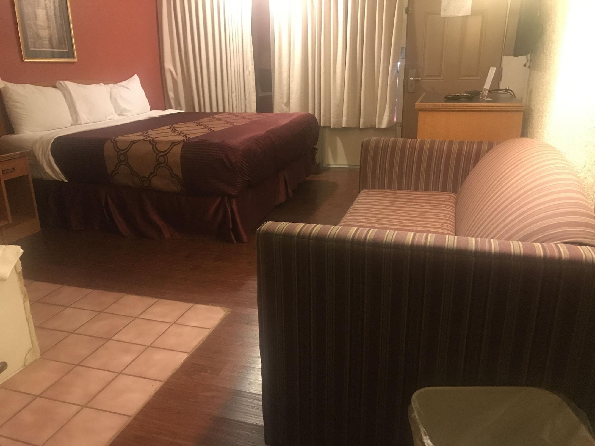 Bear Mount Inn & Suites Pigeon Forge Bagian luar foto