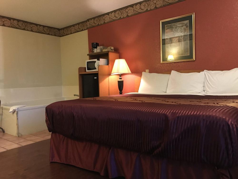 Bear Mount Inn & Suites Pigeon Forge Bagian luar foto