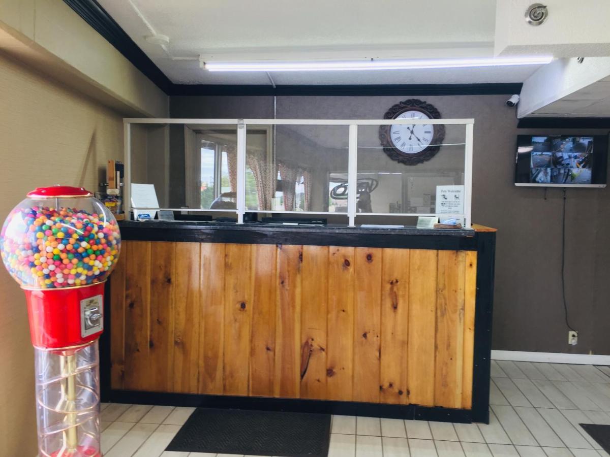 Bear Mount Inn & Suites Pigeon Forge Bagian luar foto